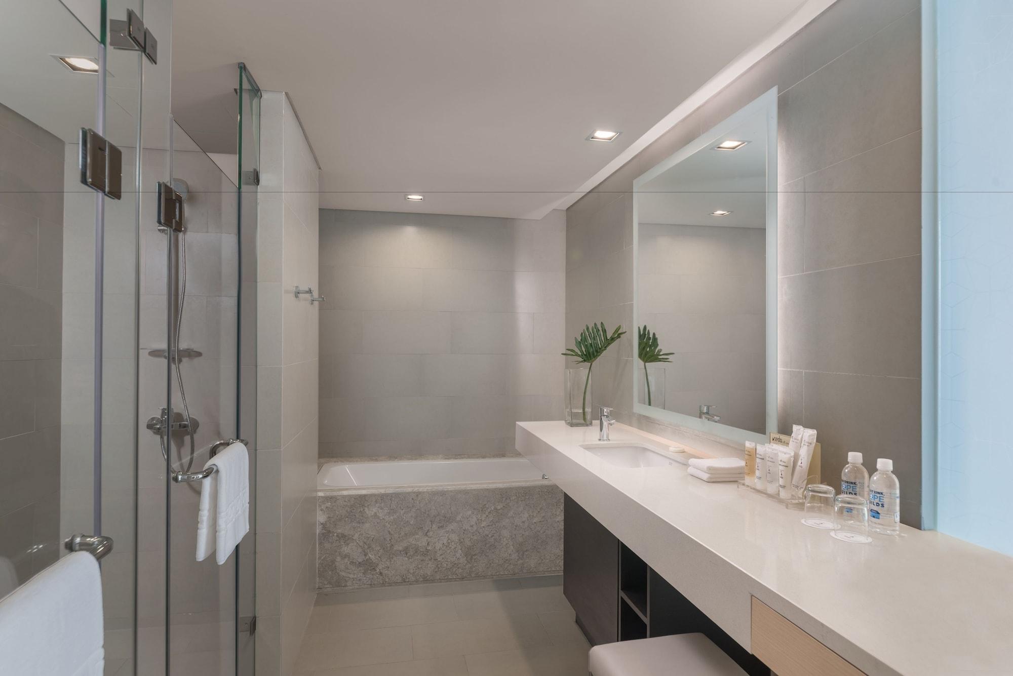 Seda Vertis North Quezon City Exterior foto Bathroom