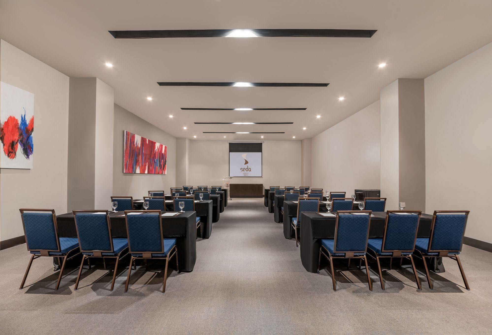 Seda Vertis North Quezon City Exterior foto Meeting room at the hotel